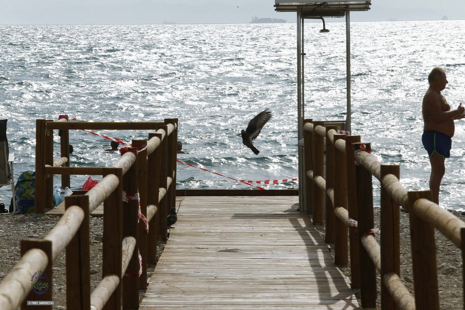 Η υποδομή για ΑμεΑ στη Γλυφάδα «άνοιξε» την παραλία για όλους τους πολίτες [εικόνες] | iefimerida.gr 2