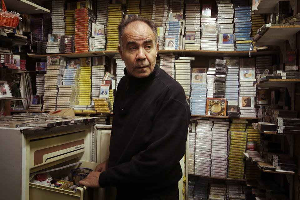 Ο σεναριογράφος του Λάνθιμου παρουσιάζει μονόλογο στο Τέχνης -Αυστηρώς ακατάλληλο [εικόνες] | iefimerida.gr 3