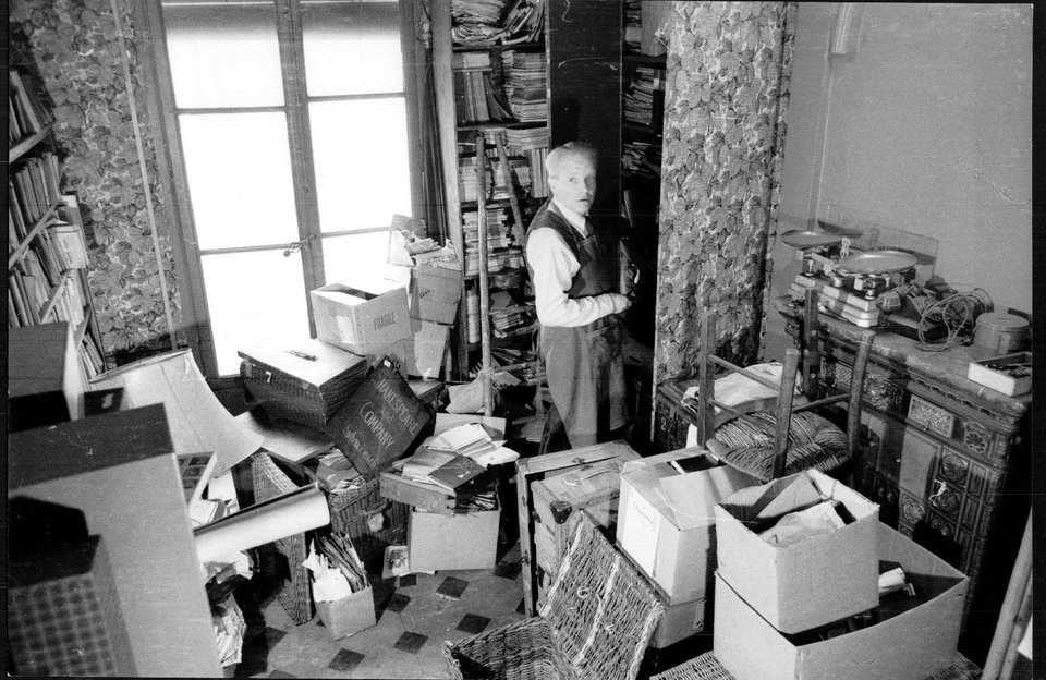 Εμπειρία ζωής: Ενα μαγικό βιβλιοπωλείο υπάρχει στο Παρίσι, όπου μπορείς και να κοιμάσαι [εικόνες] | iefimerida.gr 9