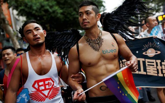 Δεκάδες χιλιάδες gay διαδήλωσαν στην Ταϊβάν - Για την ισότητα [εικόνες] | iefimerida.gr 0