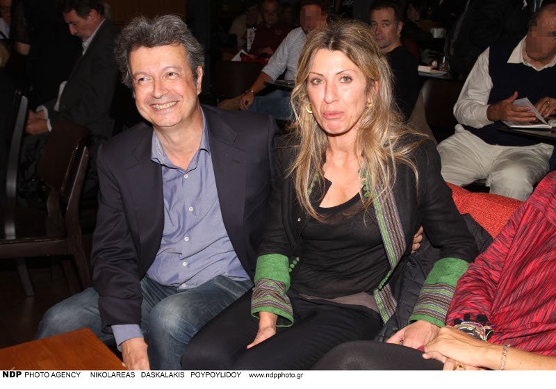 Η δικηγόρος σύζυγος του Πέτρου Τατσόπουλου -Μαζί στην παρουσίαση του βιβλίου του [εικόνες] | iefimerida.gr 0