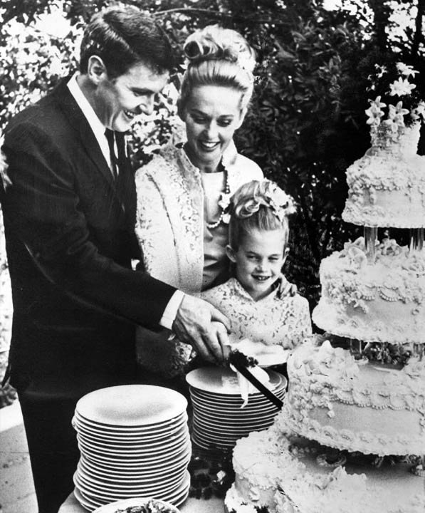 Η εμβληματική ηθοποιός του Χίτσκοκ τον κατηγορεί ότι της επιτέθηκε σεξουαλικά [εικόνες] | iefimerida.gr 3