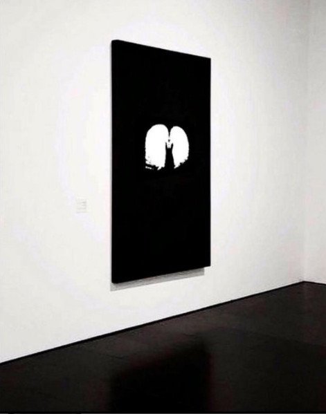 Χάρης Λίθος: Ο Ελληνας ζωγράφος που χρησιμοποιεί για πινέλο... γυναικείους γλουτούς [εικόνες]  | iefimerida.gr 0