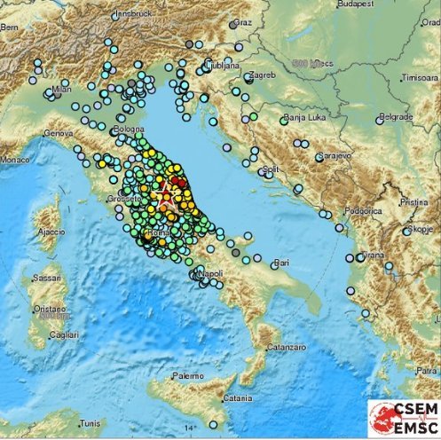 Τρόμος στην Ιταλία από τον νέο σεισμό 6,6 Ρίχτερ - 30.000 άστεγοι, 20 τραυματίες [εικόνες &amp; βίντεο] | iefimerida.gr 2
