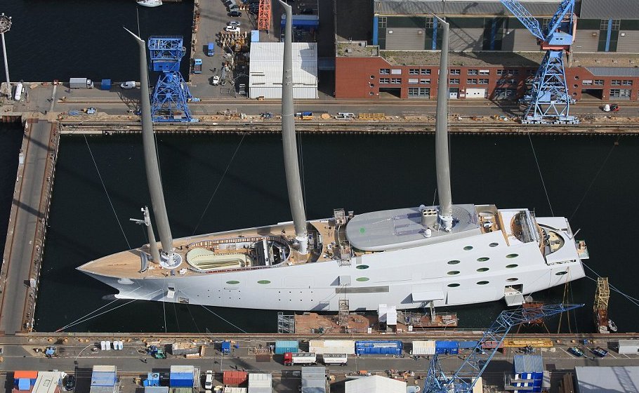 Στη θάλασσα το μεγαλύτερο γιοτ στον κόσμο –Μήκους 142 μέτρων, αξίας 500 εκατ. ευρώ [βίντεο] | iefimerida.gr 0