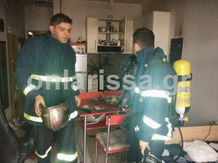 Λάρισα: Εκρηξη σε διαμέρισμα από... φούρνο μικροκυμάτων -Στο νοσοκομείο ένας άνδρας [εικόνες] | iefimerida.gr 1