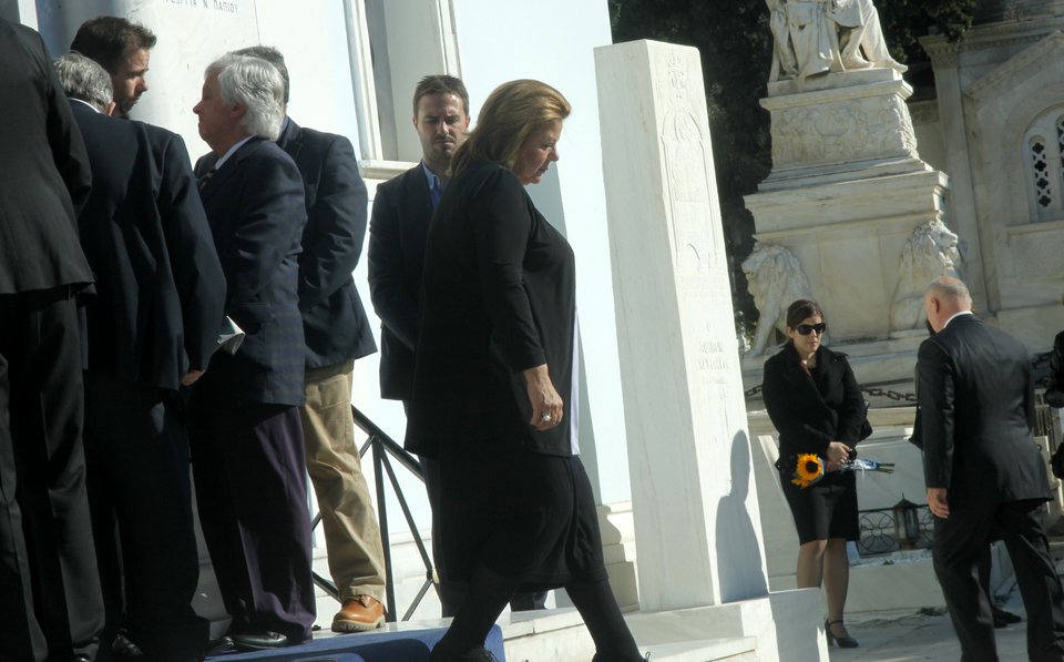 Μητσοτάκης, Σαμαράς, Κατσέλη, Μαρινάκης και Μελισσανίδης στην κηδεία Τουρκολιά [εικόνες] | iefimerida.gr 1