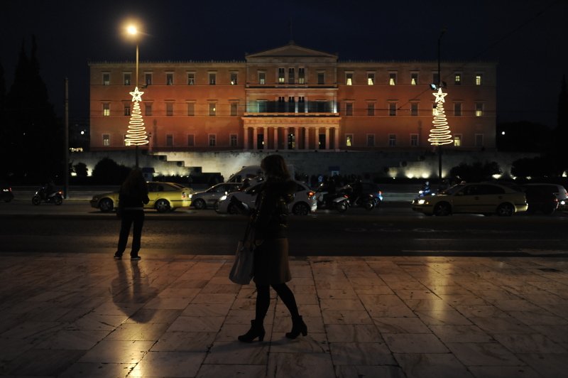 Η Βουλή και ο Λευκός Πύργος στα πορτοκαλί για την εξάλειψη της βίας κατά των γυναικών [εικόνες] | iefimerida.gr 3