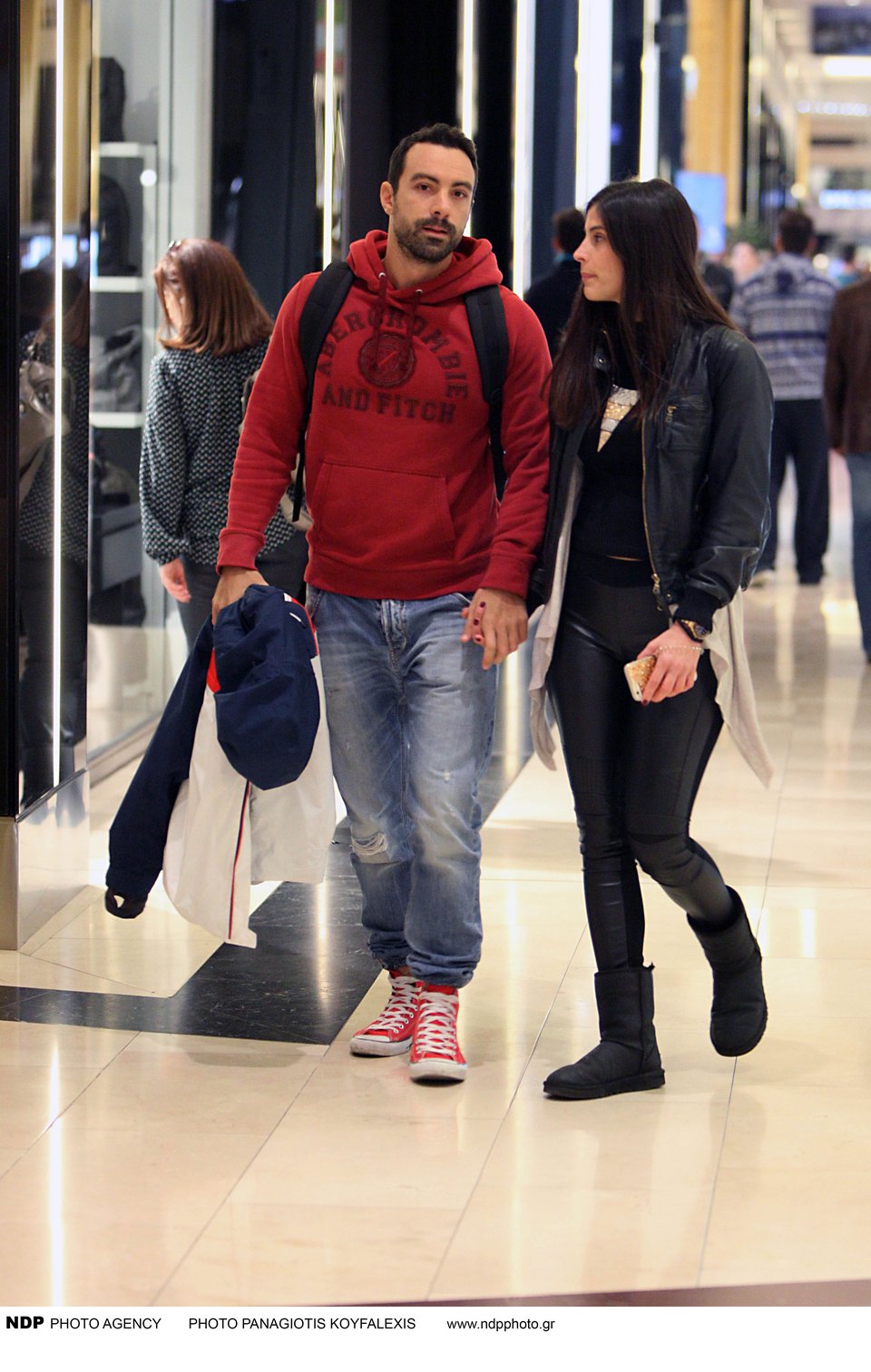 Ο Σάκης Τανιμανίδης του World Party για ψώνια με την καλλονή σύντροφό του [εικόνες] | iefimerida.gr 1