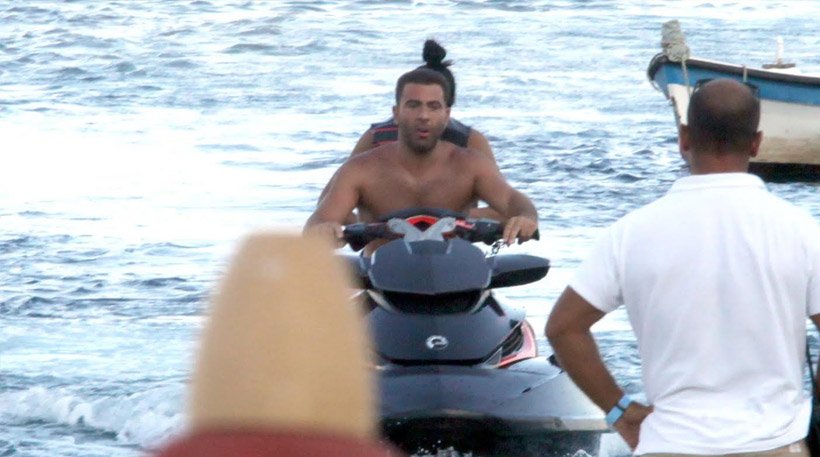 Ποιος είναι ο Αγγλούπας, ο μπον βιβέρ της μαφίας των Ρομά -Το περιστατικό με τον πυροβολισμό της Γωγώς Φαρμάκη | iefimerida.gr 0