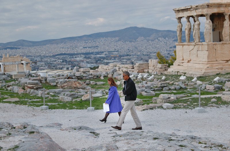 Στον Ιερό Βράχο της Ακρόπολης και στο Μουσείο ξεναγήθηκε ο Ομπάμα [εικόνες] | iefimerida.gr 19