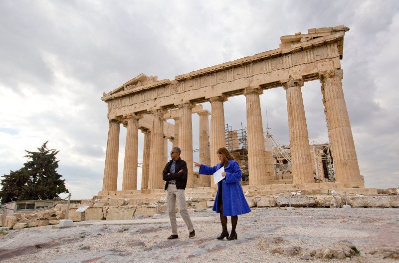 Στον Ιερό Βράχο της Ακρόπολης και στο Μουσείο ξεναγήθηκε ο Ομπάμα [εικόνες] | iefimerida.gr 3