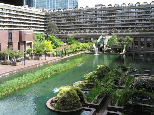 Πώς είναι να ζεις στην πολυκατοικία Barbican του Λονδίνου -Ενα τέρας με κρυφή χλιδή [εικόνες] | iefimerida.gr 11