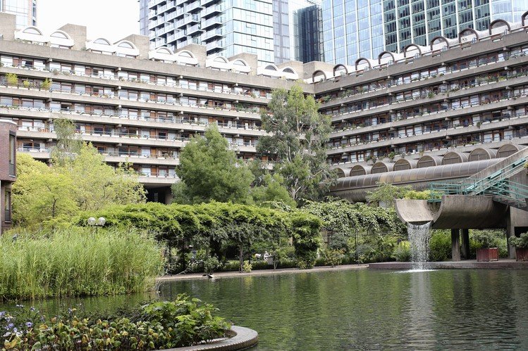 Πώς είναι να ζεις στην πολυκατοικία Barbican του Λονδίνου -Ενα τέρας με κρυφή χλιδή [εικόνες] | iefimerida.gr 12