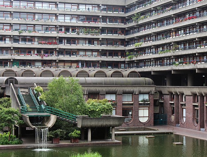 Πώς είναι να ζεις στην πολυκατοικία Barbican του Λονδίνου -Ενα τέρας με κρυφή χλιδή [εικόνες] | iefimerida.gr 14