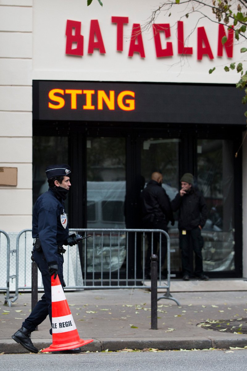 Συγκίνηση στη συναυλία του Στινγκ στο Bataclan - Ενα χρόνο μετά το μακελειό [εικόνες] | iefimerida.gr 5