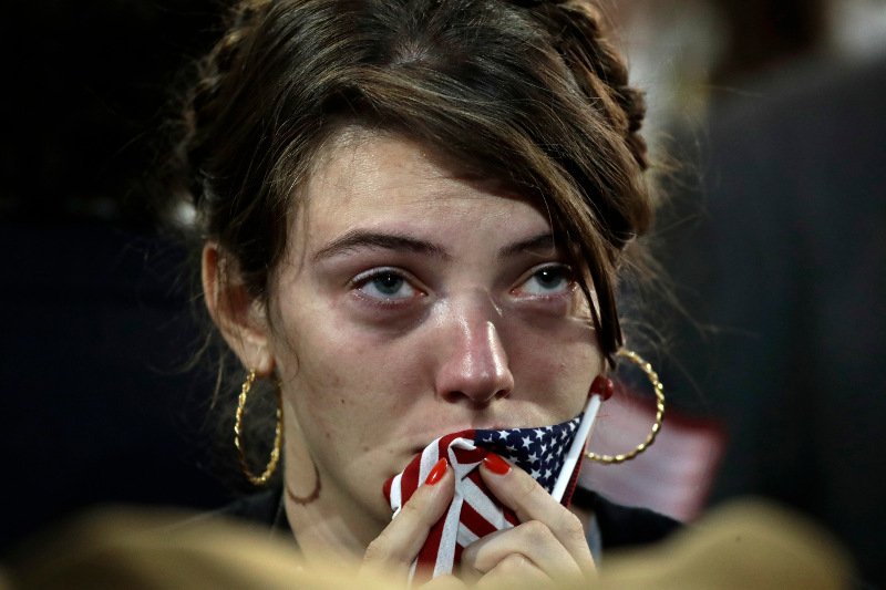 Νέα Υόρκη: Απογοήτευση και δάκρυα των ψηφοφόρων της Χίλαρι Κλίντον [εικόνες] | iefimerida.gr 5