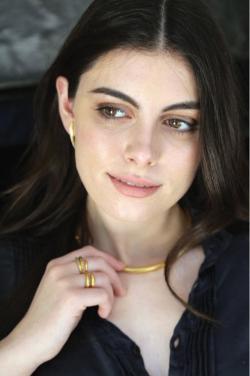 Η εγγονή του Μπουτάρη σε ρόλο μοντέλου [εικόνες] | iefimerida.gr 0