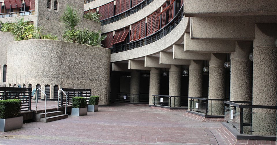 Πώς είναι να ζεις στην πολυκατοικία Barbican του Λονδίνου -Ενα τέρας με κρυφή χλιδή [εικόνες] | iefimerida.gr 5