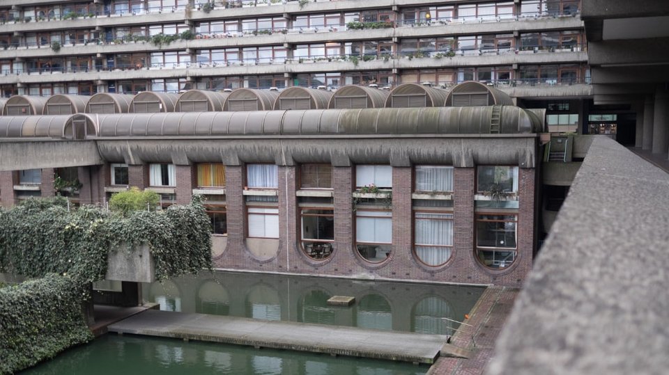Πώς είναι να ζεις στην πολυκατοικία Barbican του Λονδίνου -Ενα τέρας με κρυφή χλιδή [εικόνες] | iefimerida.gr 7