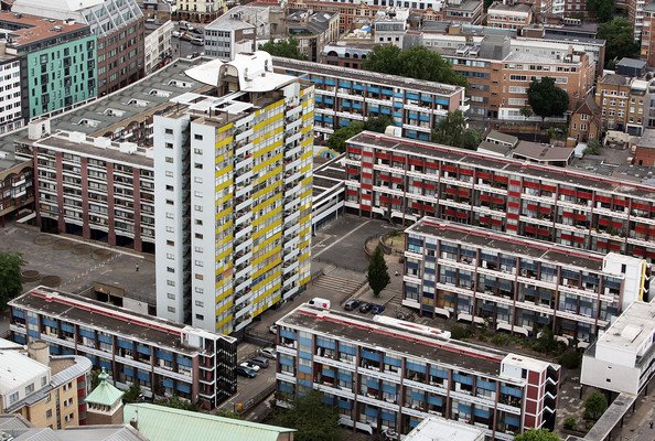 Πώς είναι να ζεις στην πολυκατοικία Barbican του Λονδίνου -Ενα τέρας με κρυφή χλιδή [εικόνες] | iefimerida.gr 2