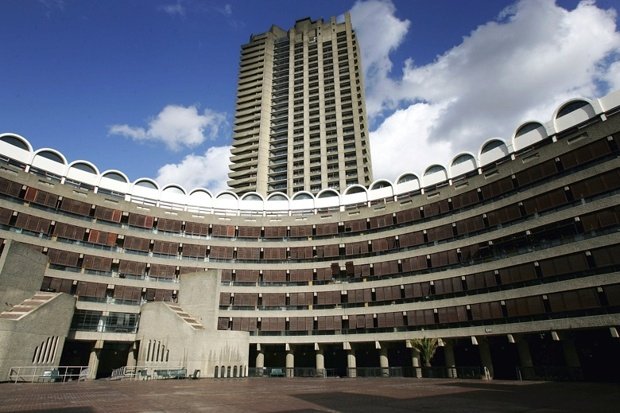 Πώς είναι να ζεις στην πολυκατοικία Barbican του Λονδίνου -Ενα τέρας με κρυφή χλιδή [εικόνες] | iefimerida.gr 3