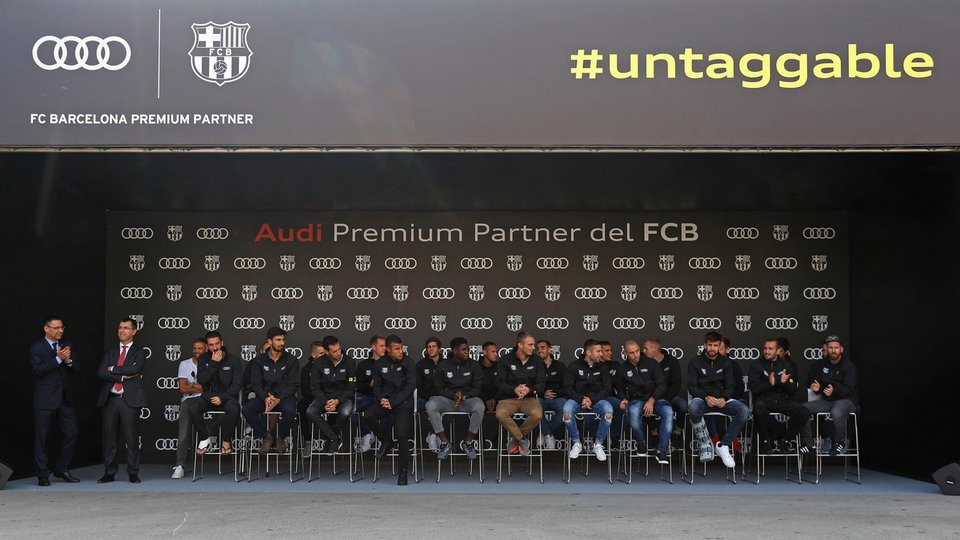 Οι παίκτες της Μπαρτσελόνα παρέλαβαν τα νέα τους Audi -Τι διάλεξαν Μέσι, Σουάρες, Νεϊμάρ [εικόνες] | iefimerida.gr 8