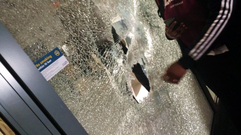 Βίαια επεισόδια στο Πόρτλαντ σε διαδήλωση κατά του Τραμπ [εικόνες & βίντεο] | iefimerida.gr 2