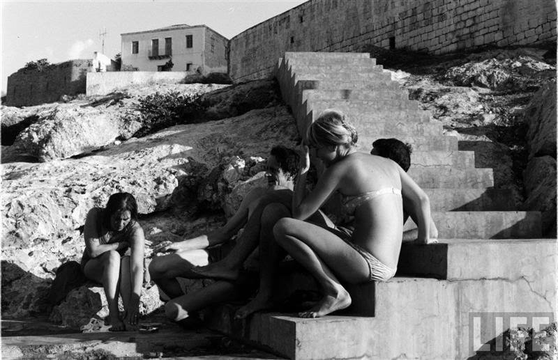 Η Υδρα που αγάπησε ο Λέοναρντ Κοέν -To σπίτι του εκεί και η μούσα του [εικόνες & βίντεο] | iefimerida.gr 5