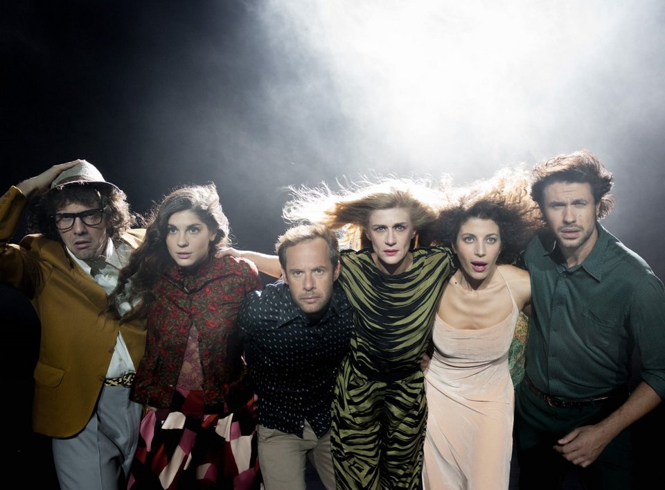 Το νέο θεατρικό-μουσικό θέαμα του Κωνσταντίνου Ρήγου στο Εθνικό [εικόνες] | iefimerida.gr 1