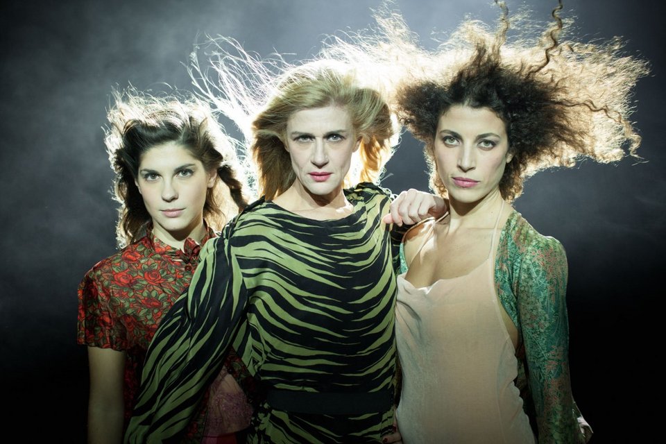 Το νέο θεατρικό-μουσικό θέαμα του Κωνσταντίνου Ρήγου στο Εθνικό [εικόνες] | iefimerida.gr 3