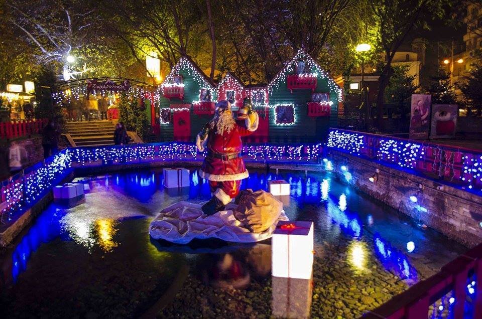 Ερχονται Χριστούγεννα! Πυρετώδεις οι προετοιμασίες για το χωριό του Αϊ-Βασίλη στη Δράμα [εικόνες]  | iefimerida.gr 1