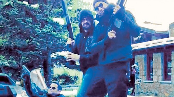 Ποιος είναι ο Αγγλούπας, ο μπον βιβέρ της μαφίας των Ρομά -Το περιστατικό με τον πυροβολισμό της Γωγώς Φαρμάκη | iefimerida.gr 4