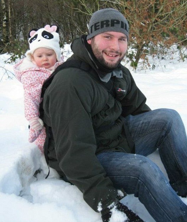 Πεθαίνει το «κορίτσι που έδειξε το πρόσωπο του καρκίνου» -Το ανακοίνωσε ο πατέρας της [εικόνες] | iefimerida.gr 1