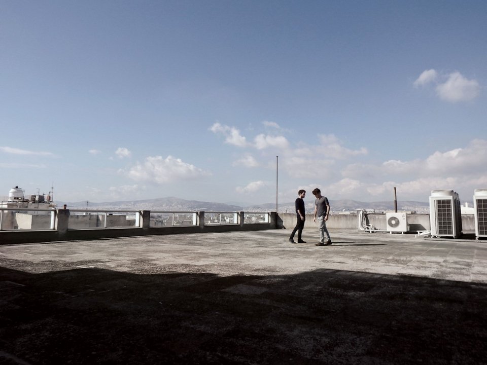 Δύο αδέλφια από την Κρήτη μελοποιούν Νερούδα, Μπρεχτ, Πεσσόα και Ρουμί [βίντεο] | iefimerida.gr 0