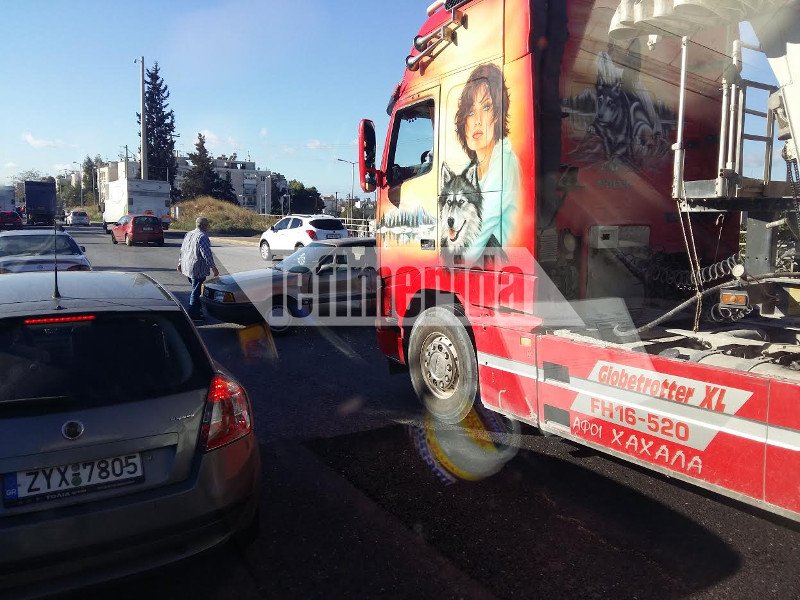 Ατύχημα στον Κηφισό, στο ρεύμα καθόδου [εικόνες] | iefimerida.gr 0