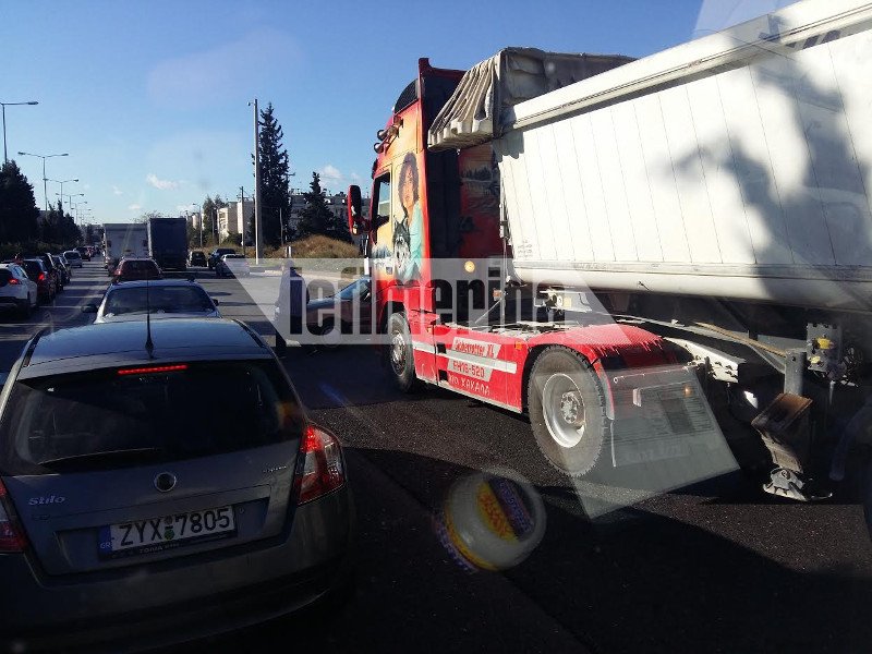 Ατύχημα στον Κηφισό, στο ρεύμα καθόδου [εικόνες] | iefimerida.gr 3