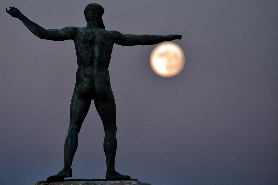 Η πανσέληνος πιο κοντά από ποτέ – Εντυπωσιακά τοπία από την Ελλάδα και όλο τον πλανήτη [εικόνες] | iefimerida.gr 10