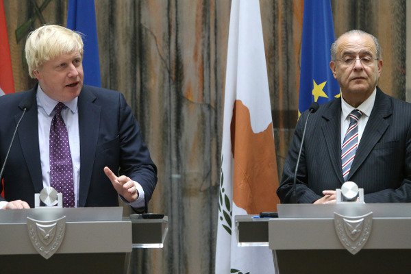 Mπόρις Τζόνσον από Κύπρο: Η Βρετανία δεν διεκδικεί ρόλο εγγυητή | iefimerida.gr 1