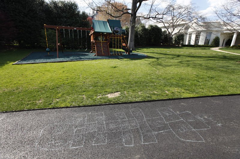 Τι μπορεί να κάνει ένα παιδί στον Λευκό Οίκο; -Πώς μεγάλωσαν εκεί Τσέλσι Κλίντον, Μαλία και Σάσα Ομπάμα [εικόνες] | iefimerida.gr 6