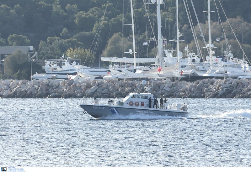 Το «πλωτό» φρούριο για τον Ομπάμα στη Βουλιαγμένη -Φουσκωτά σκάφη, πάνοπλοι άνδρες και βατραχάνθρωποι [εικόνες]  | iefimerida.gr 9