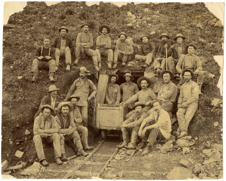 Οι Eλληνες μετανάστες στα ορυχεία του Ροκφέλερ -Προβολή στο Πολιτιστικό Ιδρυμα Πειραιώς [εικόνες]  | iefimerida.gr 2