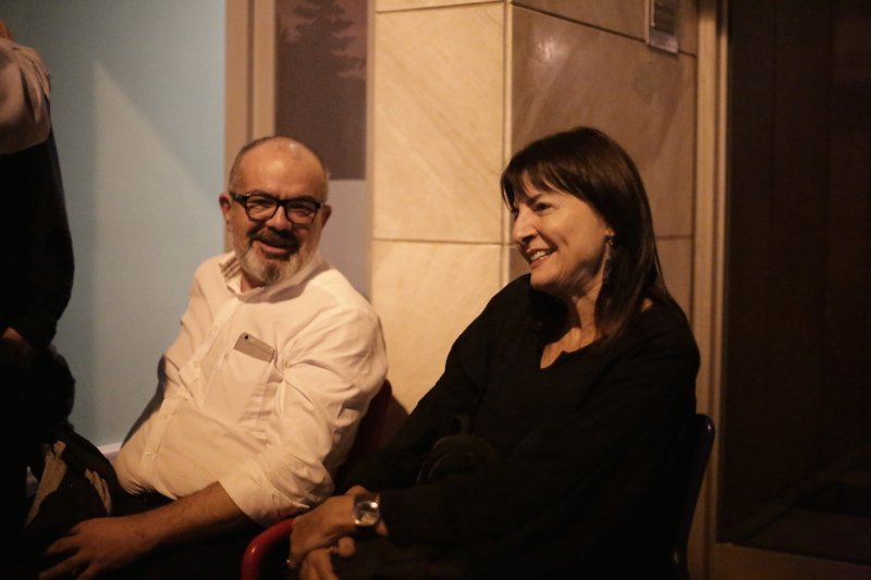 Με ντολμαδάκια, καλτσούνια και ρακή ξενύχτησαν στο Ποτάμι για να δουν τις εκλογές στις ΗΠΑ [εικόνες] | iefimerida.gr 5