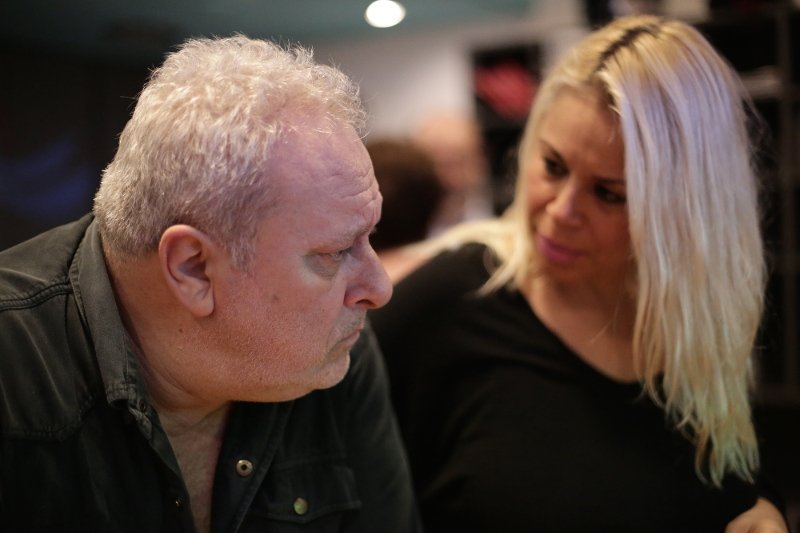 Με ντολμαδάκια, καλτσούνια και ρακή ξενύχτησαν στο Ποτάμι για να δουν τις εκλογές στις ΗΠΑ [εικόνες] | iefimerida.gr 4