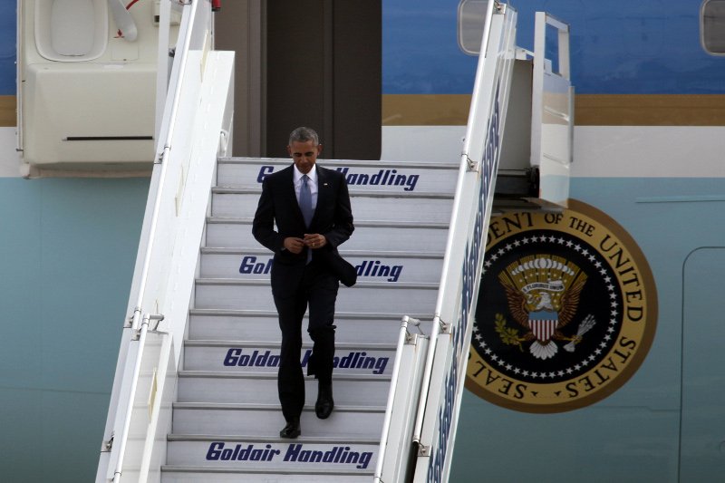Το... μυστήριο με τη βέρα του Ομπάμα -Γιατί τη φορούσε όταν έφτασε στην Αθήνα και την έβγαλε μετά [εικόνες & βίντεο] | iefimerida.gr 0