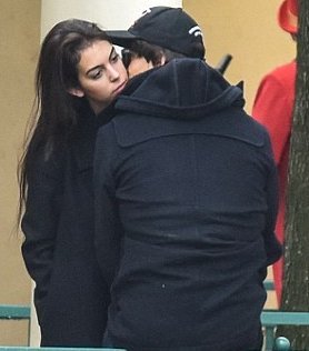 Ο Ρονάλντο κυκλοφορεί με περούκα και γυαλιά – Εχοντας αγκαλιά το νέο του αμόρε [εικόνες] | iefimerida.gr 1