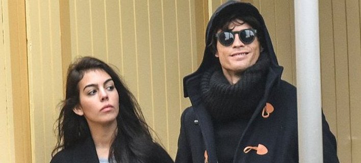 Ο Ρονάλντο κυκλοφορεί με περούκα και γυαλιά – Εχοντας αγκαλιά το νέο του αμόρε [εικόνες] | iefimerida.gr 0