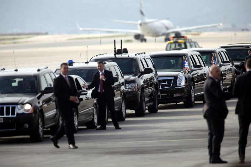 Μυστική Υπηρεσία των ΗΠΑ: Ποιοι είναι οι «σκληροί» κουστουμάτοι πράκτορες που προστατεύουν τον πρόεδρο [εικόνες] | iefimerida.gr 10