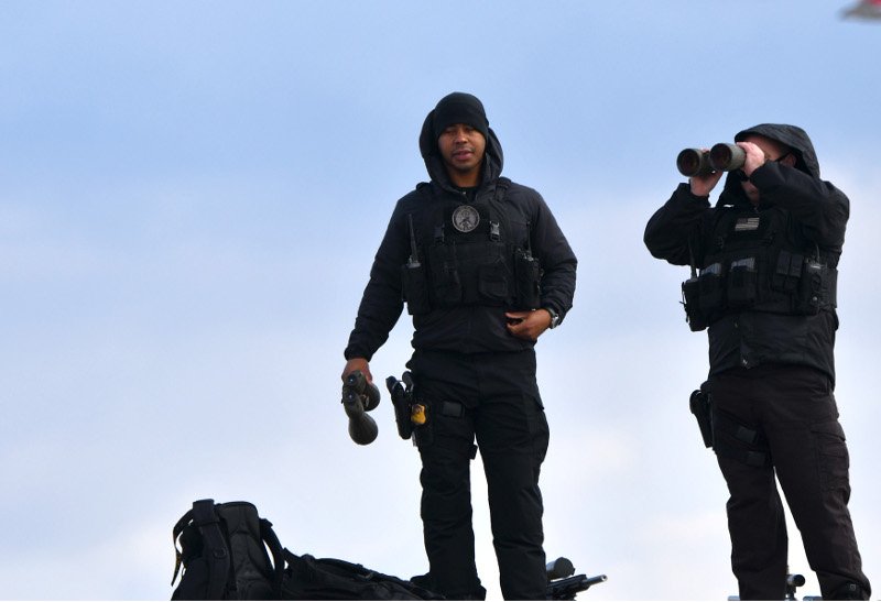 Μυστική Υπηρεσία των ΗΠΑ: Ποιοι είναι οι «σκληροί» κουστουμάτοι πράκτορες που προστατεύουν τον πρόεδρο [εικόνες] | iefimerida.gr 5