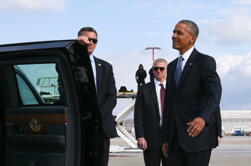 Μυστική Υπηρεσία των ΗΠΑ: Ποιοι είναι οι «σκληροί» κουστουμάτοι πράκτορες που προστατεύουν τον πρόεδρο [εικόνες] | iefimerida.gr 7